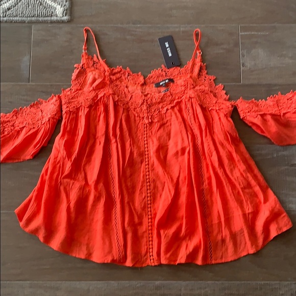 NEW WITH TAGS MISS ME. Cap sleeve soft lace shirt - Picture 4 of 6